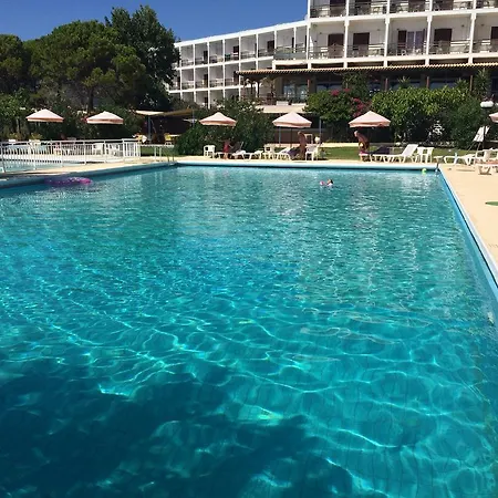 Hotell Irinna 3*