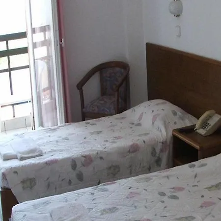 Irinna Hotell Svoronata