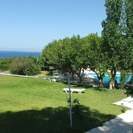 Irinna Hotel