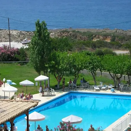 Irinna Hotel 3*