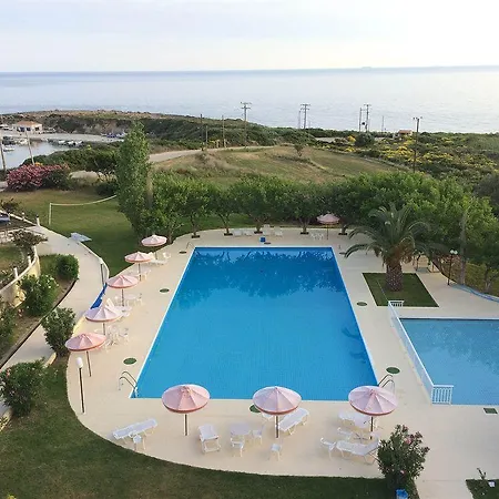 Irinna Hotel 3*
