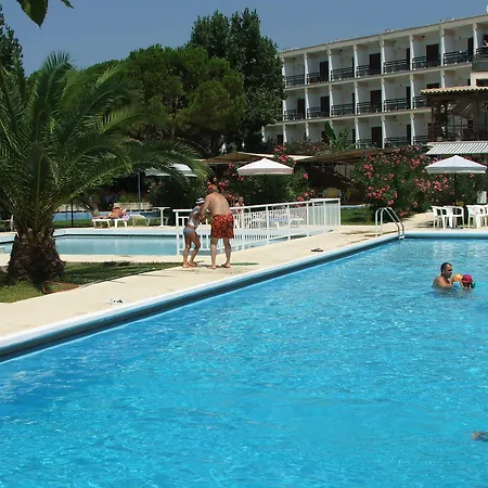 Irinna Otel Svoronata