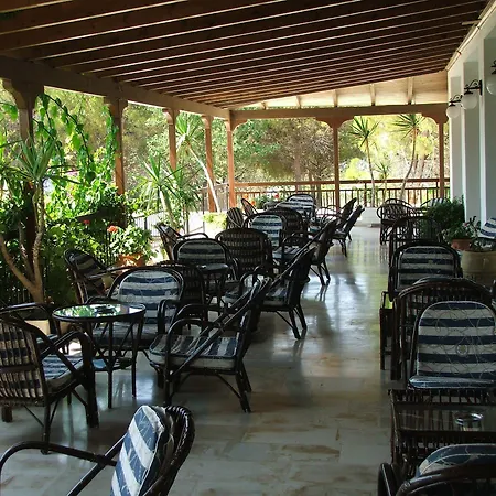 Irinna فندق 3*