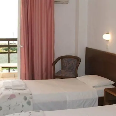 Irinna Otel Svoronata