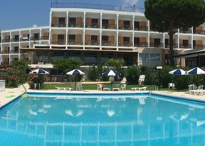 Irinna Otel Svoronata