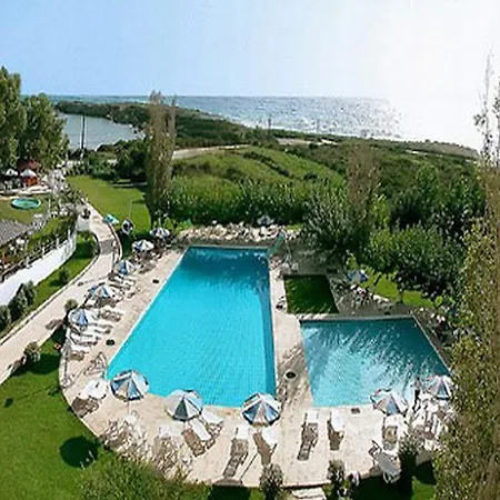 Отель Irinna 3*