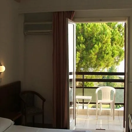 Irinna 3* Свороната